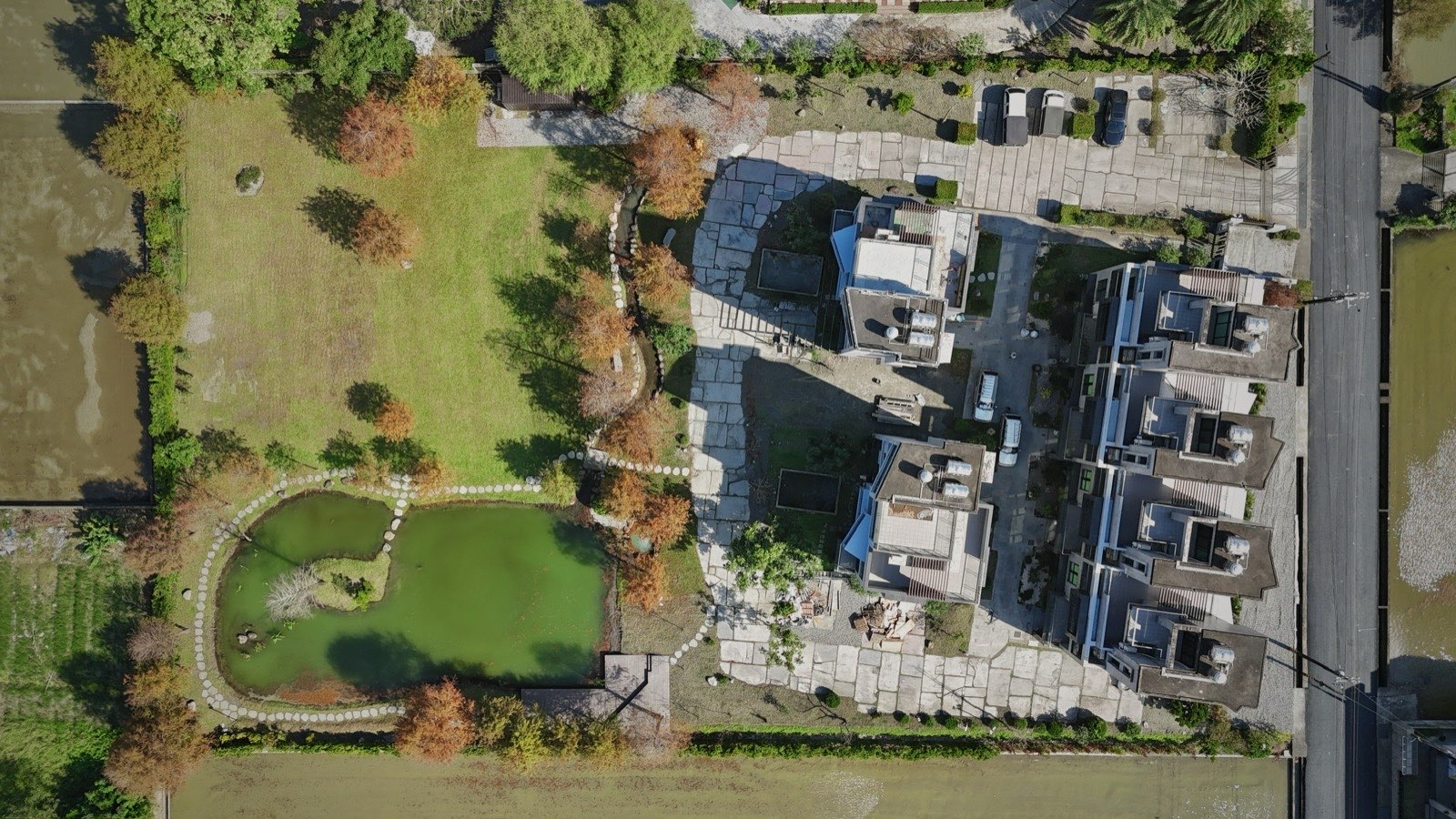 八代町園區空拍——千坪草原上的五棟 Villa